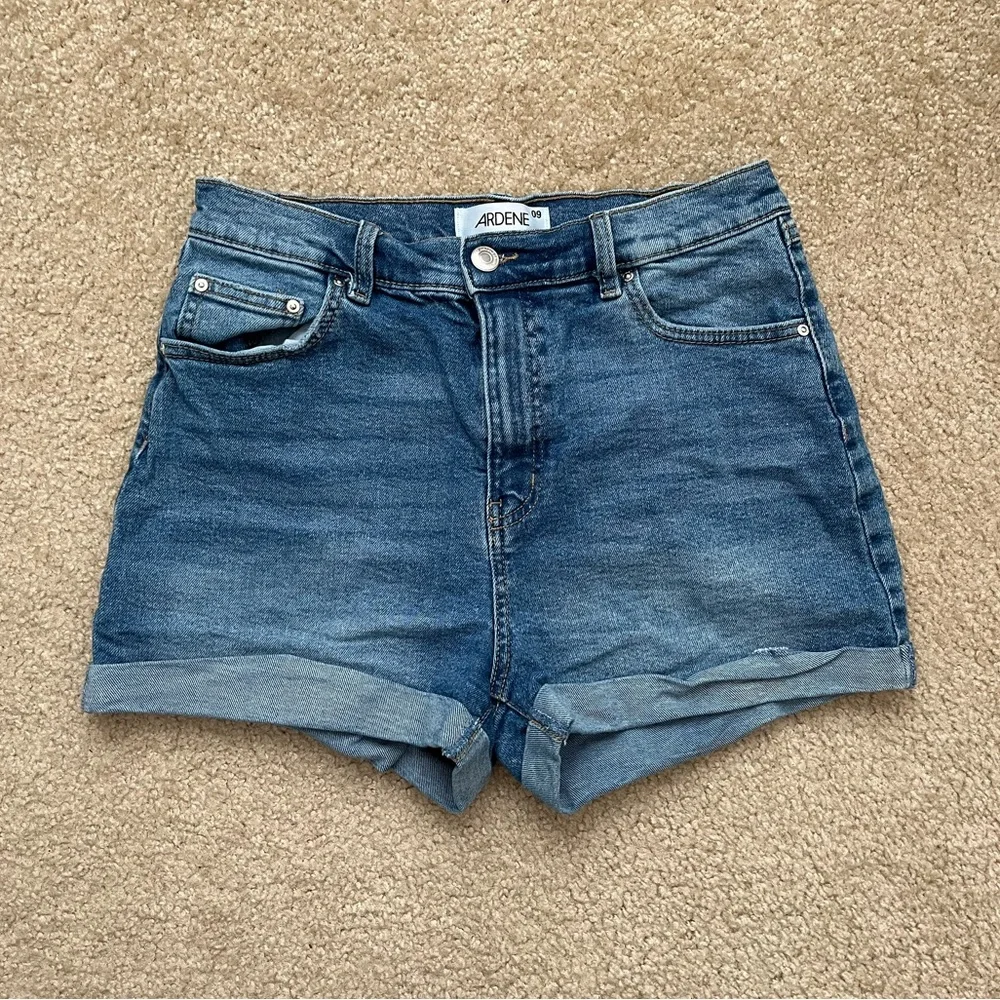 Ardene High Rise Stretch Denim Shorts Size 9